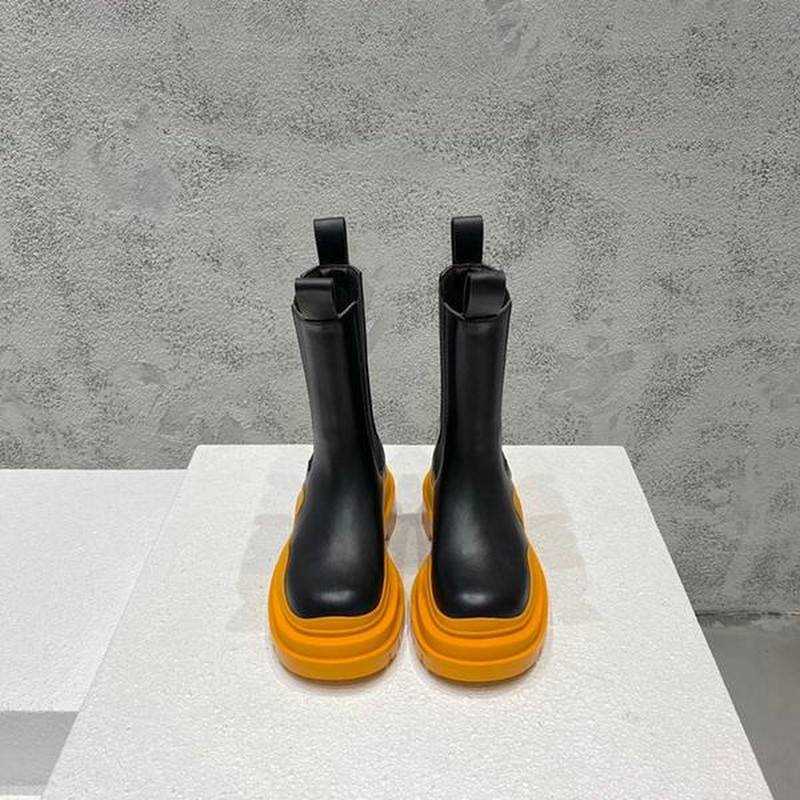 보테가 타이어 첼시 부츠 | 여성 35~40 , 남성 40~45