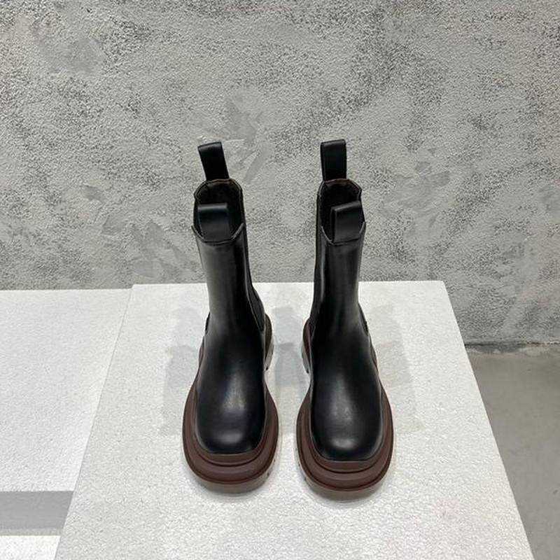 보테가 타이어 첼시 부츠 | 여성 35~40 , 남성 40~45