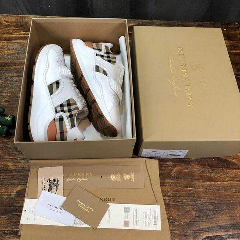버버리 빈티지 스니커즈 | 남성 39~44