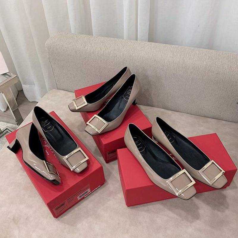 로저비비에 페이던트 메탈 버클 플랫, 펌프스,하이힐 (굽 플랫 /4.5cm / 7cm) | 사이즈 35 - 40