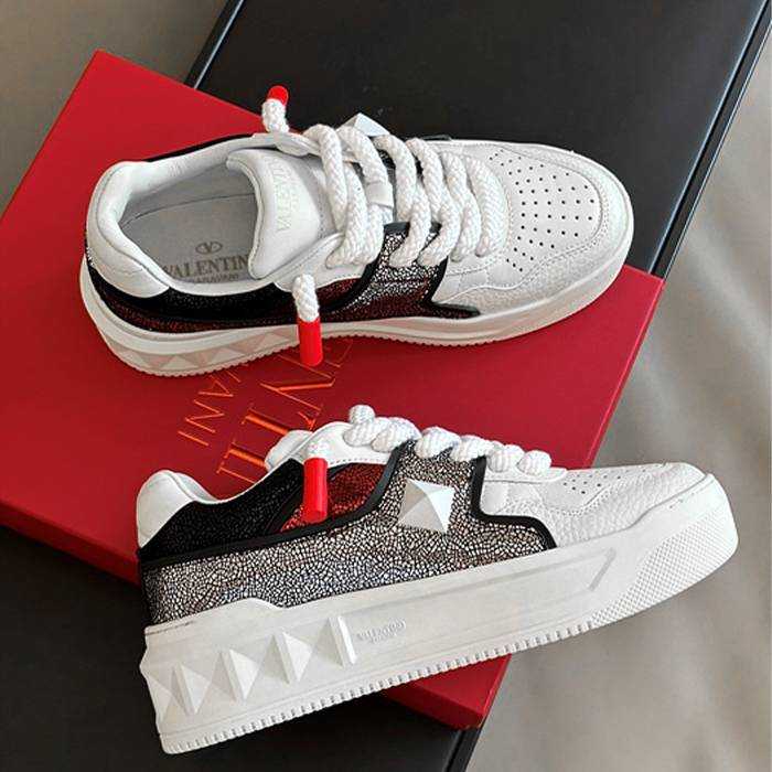 23FW 발렌티노 원 스터드 스니커즈 | 여성 35~40