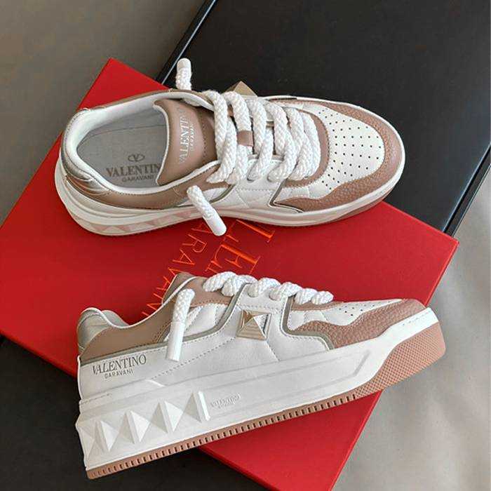 23FW 발렌티노 원 스터드 스니커즈 | 여성 35~40