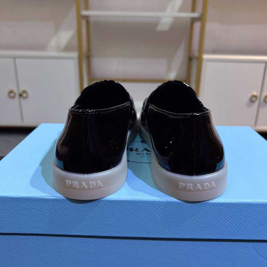 프라다 에나멜 트라이앵글 로고 로퍼 | 남여공용 35~45