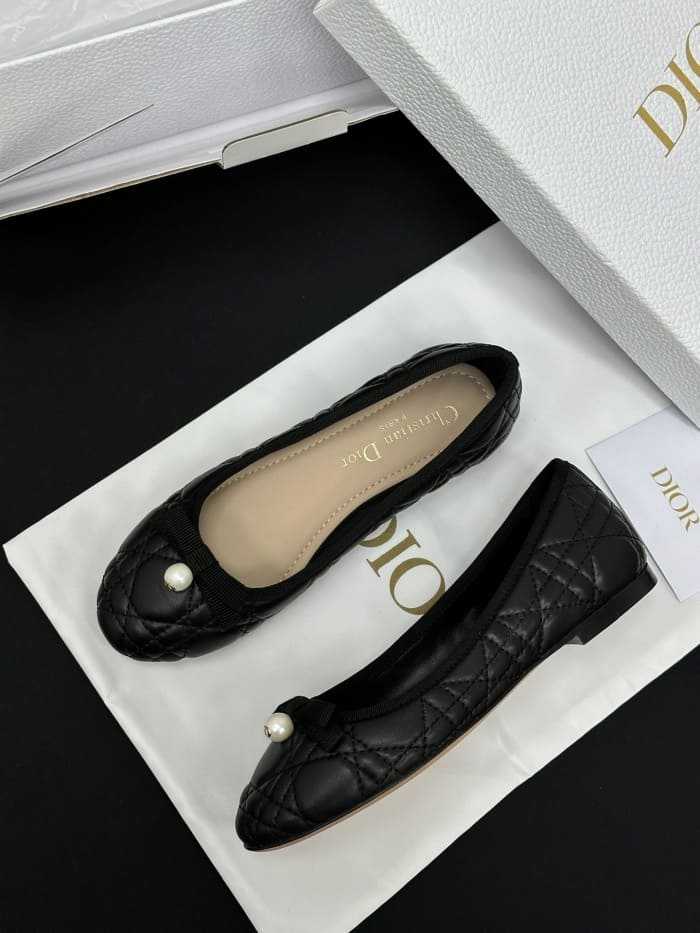 디올 까나쥬 퀄팅 발레리나 플랫 슈즈 | 사이즈 35~41
