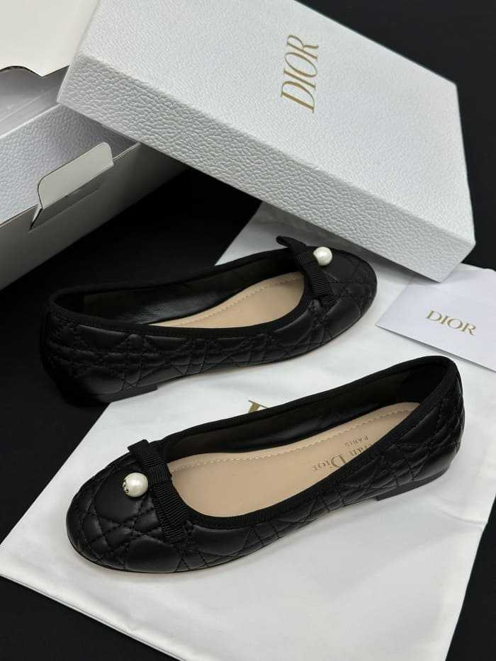 디올 까나쥬 퀄팅 발레리나 플랫 슈즈 | 사이즈 35~41