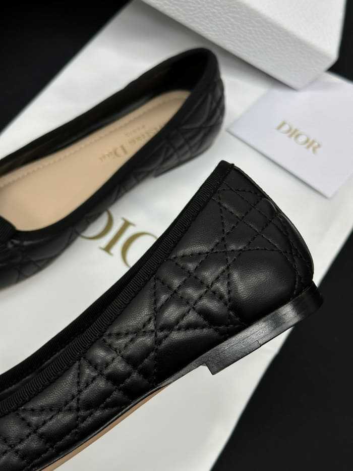 디올 까나쥬 퀄팅 발레리나 플랫 슈즈 | 사이즈 35~41