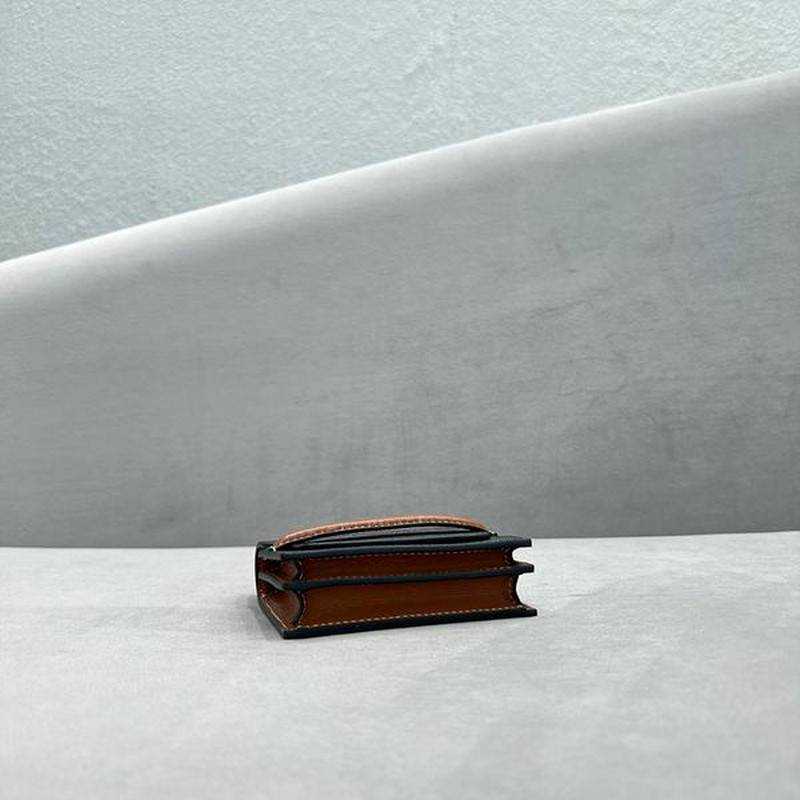 셀린느 트리오페 카드케이스 지갑 | 11 x 8 x 3cm