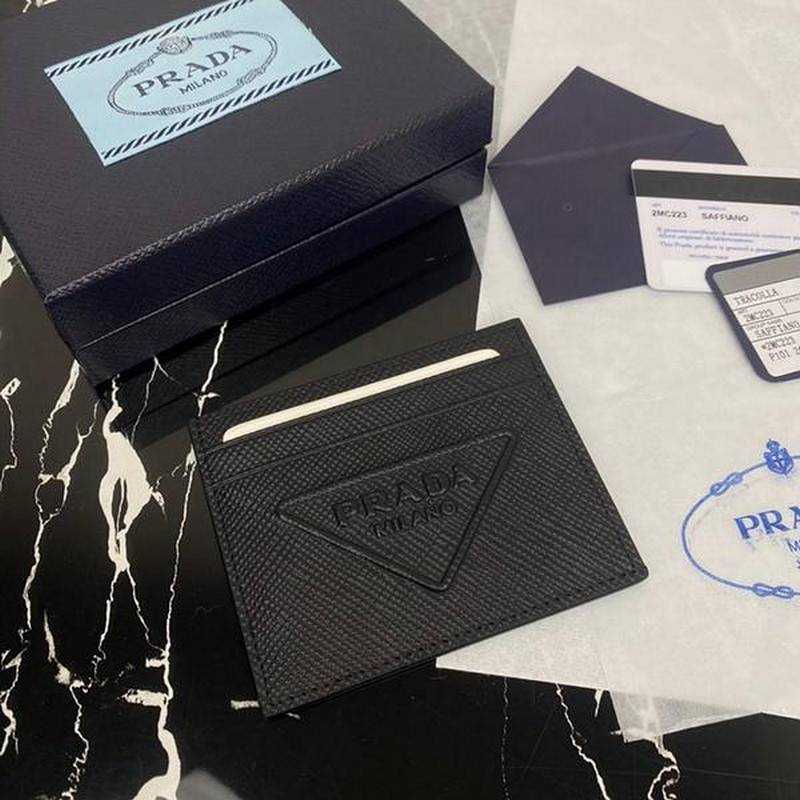 프라다 사피아노 카드 홀더 | 10 x 8 x 0.6cm