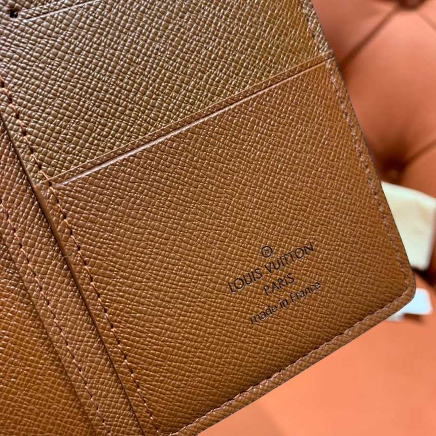 루이비통 브라짜 월릿 장지갑 M66540 | 10 x 19 x 2cm