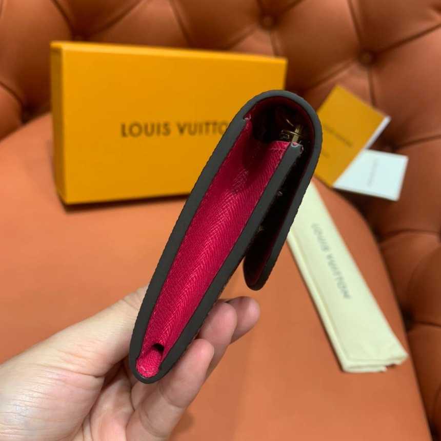 루이비통 에밀리 장지갑 M60696 | 19.5 x 10 x 1.5 cm