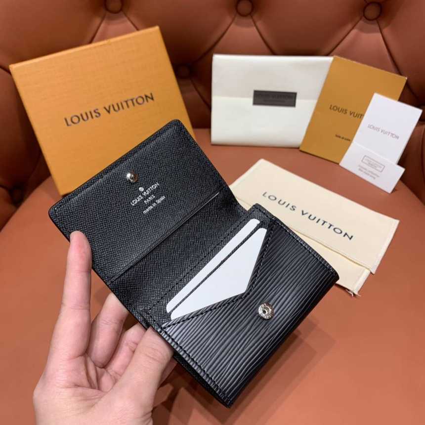 루이비통 엔벨로프 카르트 드 비지트 M62292 | 10.8 x 8 x 1cm