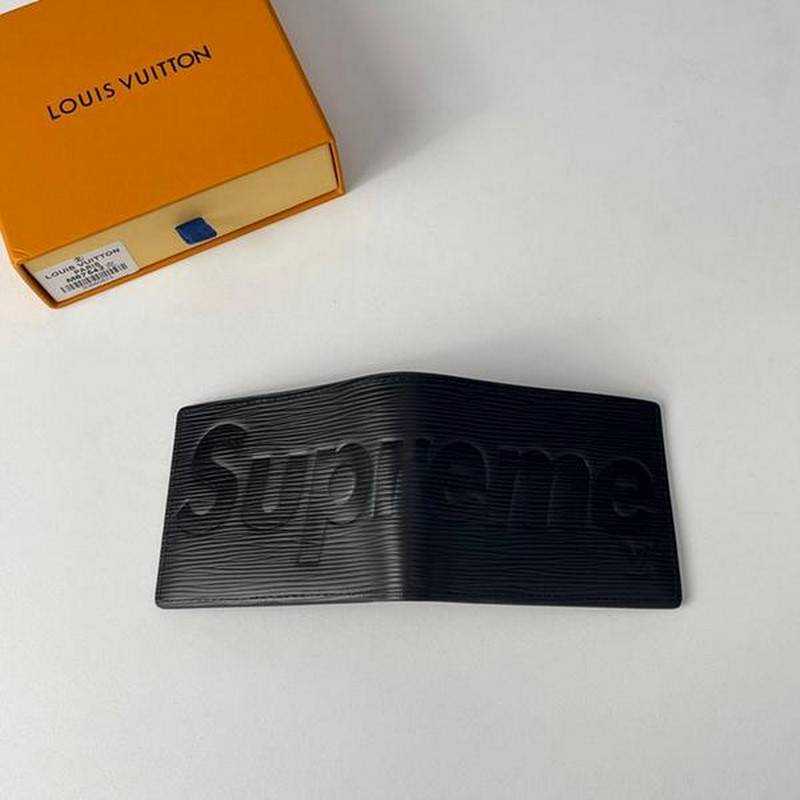 루이비통 lv x sup 콜라보 반지갑 | 11.5 x 9 x 1.5cm