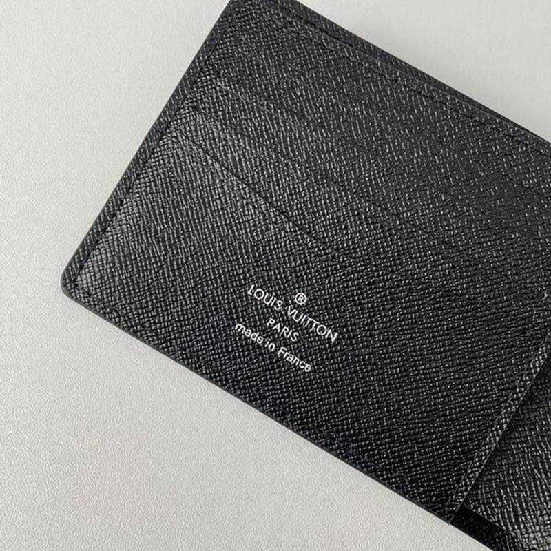 루이비통 lv x sup 콜라보 반지갑 | 11.5 x 9 x 1.5cm