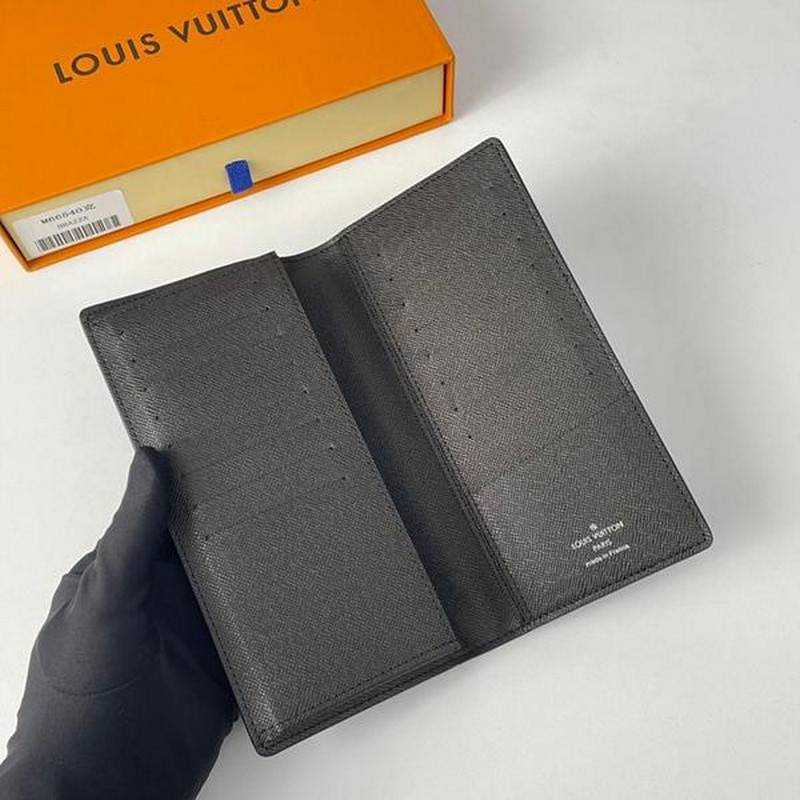 루이비통 lv x sup 콜라보 장지갑 | 19 x 10 x 2cm