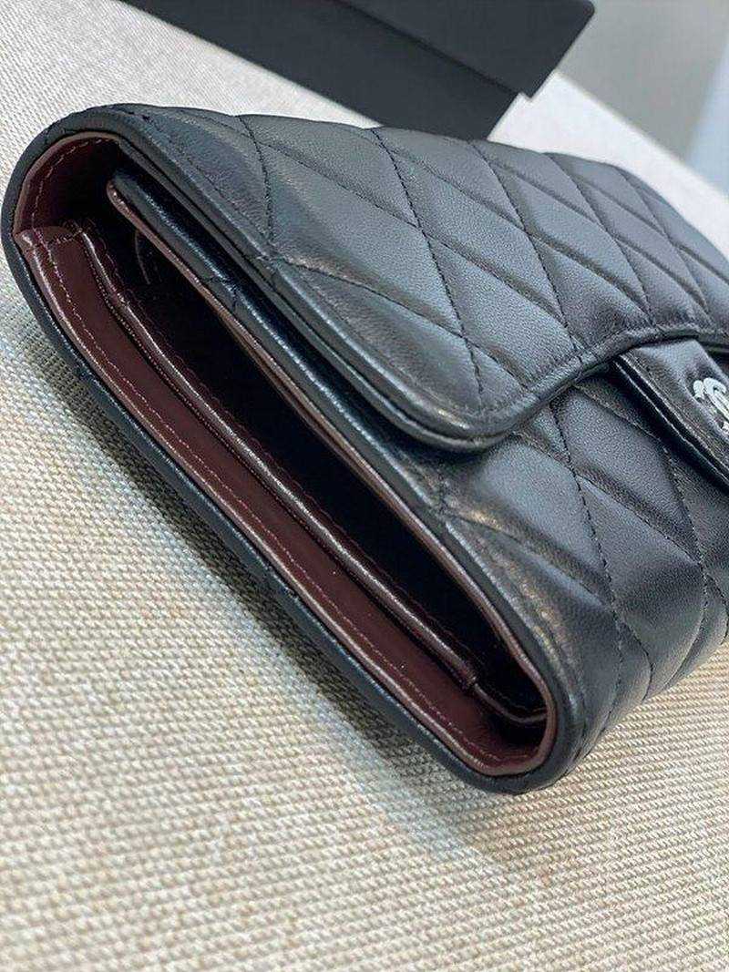 샤넬클래식 램스킨 플랩 중지갑 은장 | 18.5 x 10.5 x 2cm