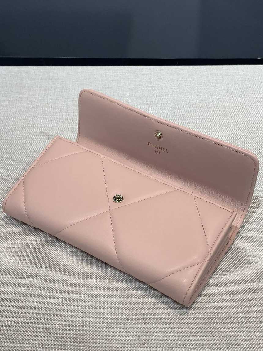 샤넬19 플랩 장지갑 | 19.5 x 10 x 2.5cm