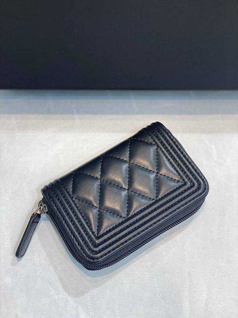 샤넬보이 램스킨 지퍼 카드지갑 은장 | 7.5 x 11 x 2cm