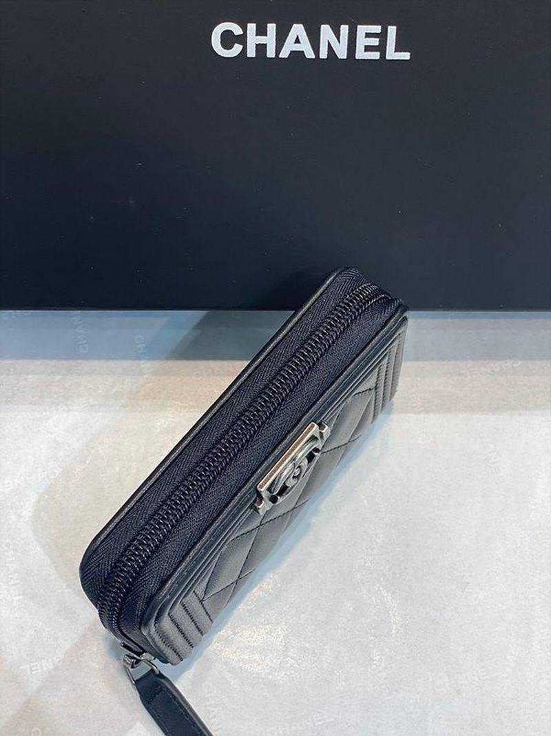 샤넬보이 램스킨 지퍼 카드지갑 은장 | 7.5 x 11 x 2cm