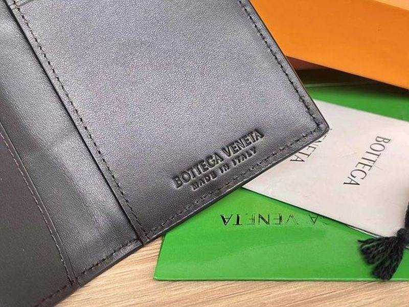 보테가 맥시 인트레치아토 플랩 카드케이스 | 11.4 x 7.6cm 커피색