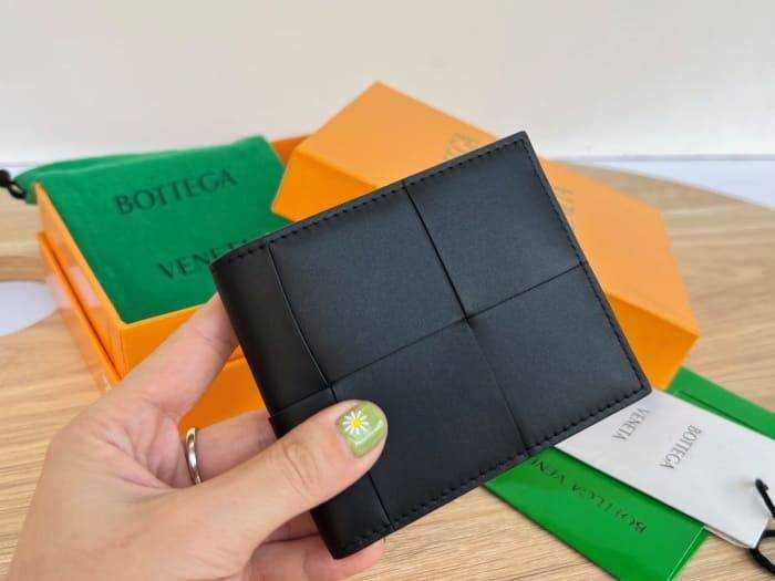 보테가 인트레치아토 폴더형 반지갑 649603 블랙 | 11.5 x 9.5 x 1cm