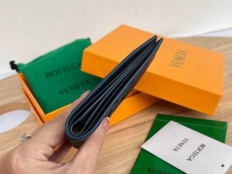 보테가 인트레치아토 폴더형 반지갑 (다크네이비) 605721 | 11.5 x 9.5 x 1cm