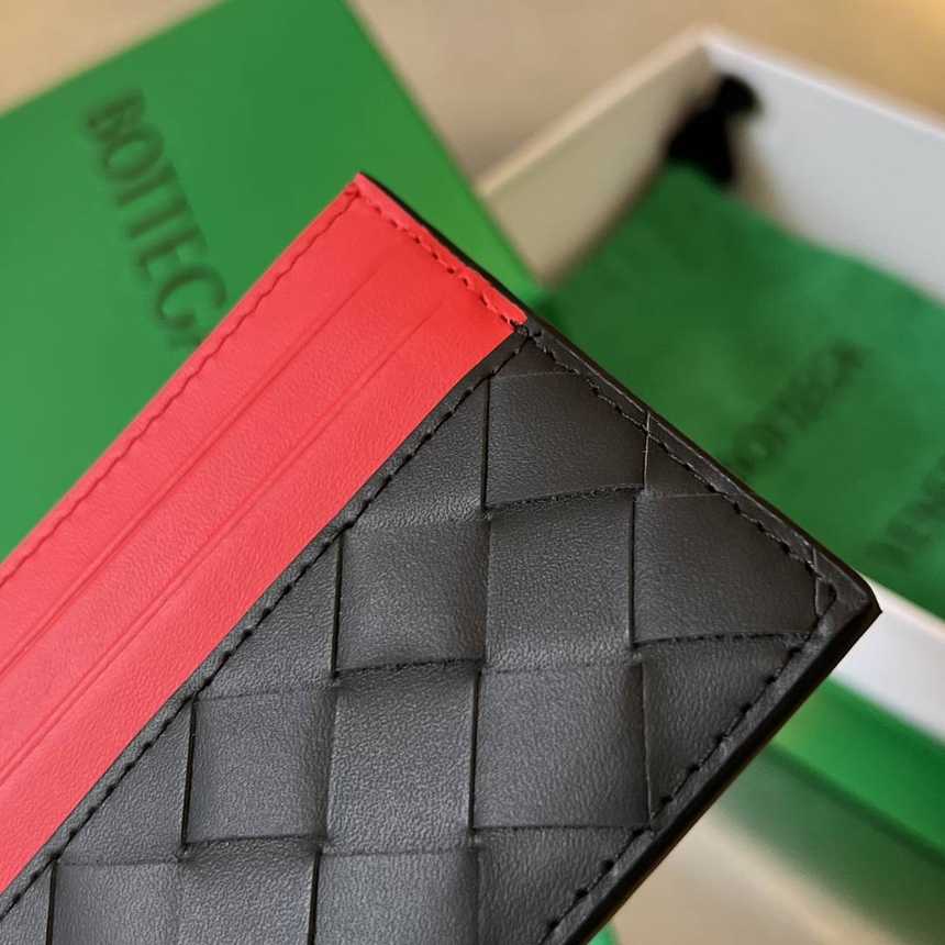 보테가베네타 우븐 배색 인트레치아토 카드지갑 749449 | 10 x 8 x 0.5cm