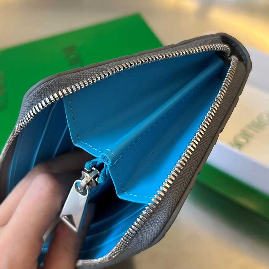 보테가 인트레치아토 지퍼 장지갑 593217 (내부블루) | 19 x 10 x 2cm