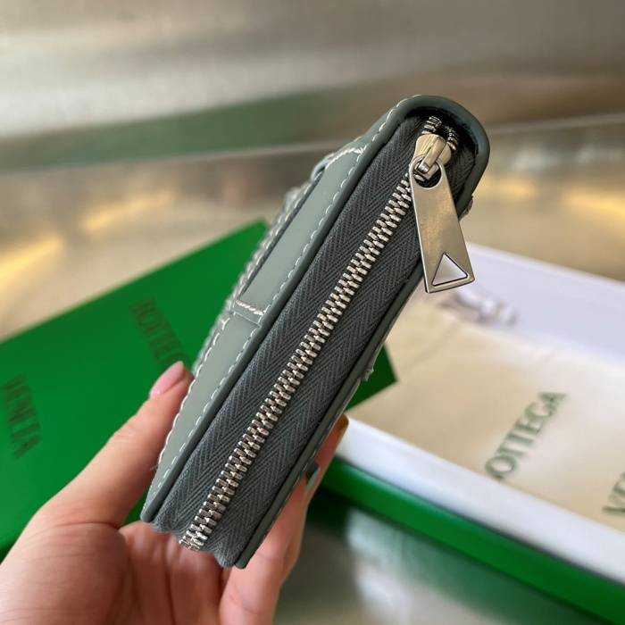 보테가베네타 인트레치아토 스티치 지퍼 장지갑 748054 | 19 x 11.4 x 2cm