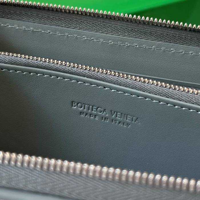 보테가베네타 인트레치아토 스티치 지퍼 장지갑 748054 | 19 x 11.4 x 2cm