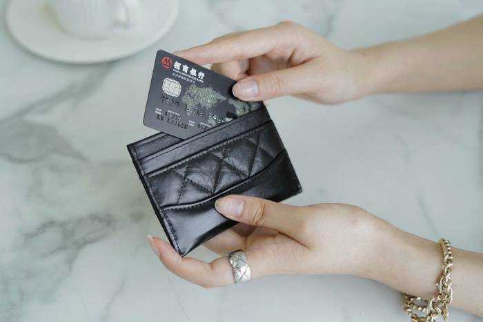 샤넬 금장 가브리엘 카드지갑 카드홀더 | 7.5 x 11.2 x 0.5cm