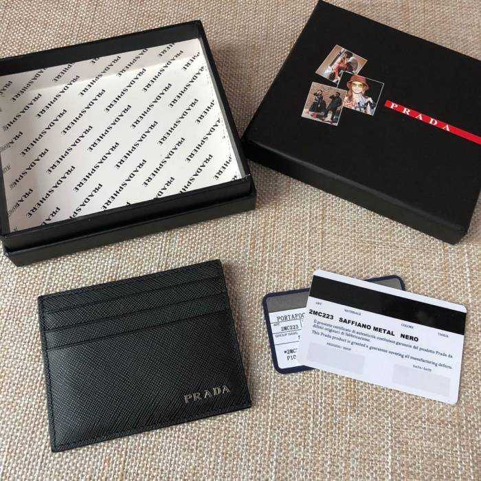 프라다 사피아노 카드지갑 2MC223 | 10 x 8cm