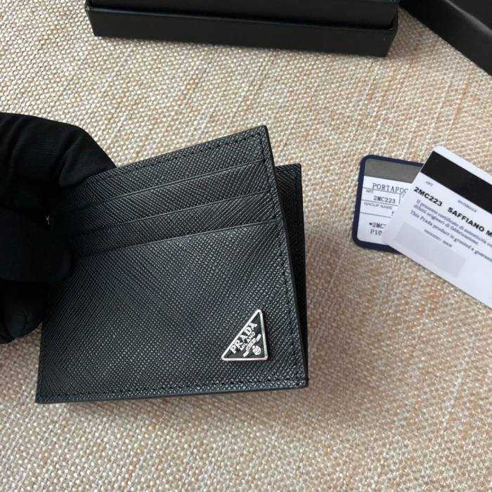 프라다 사피아노 카드지갑 2MC223 | 10 x 8cm