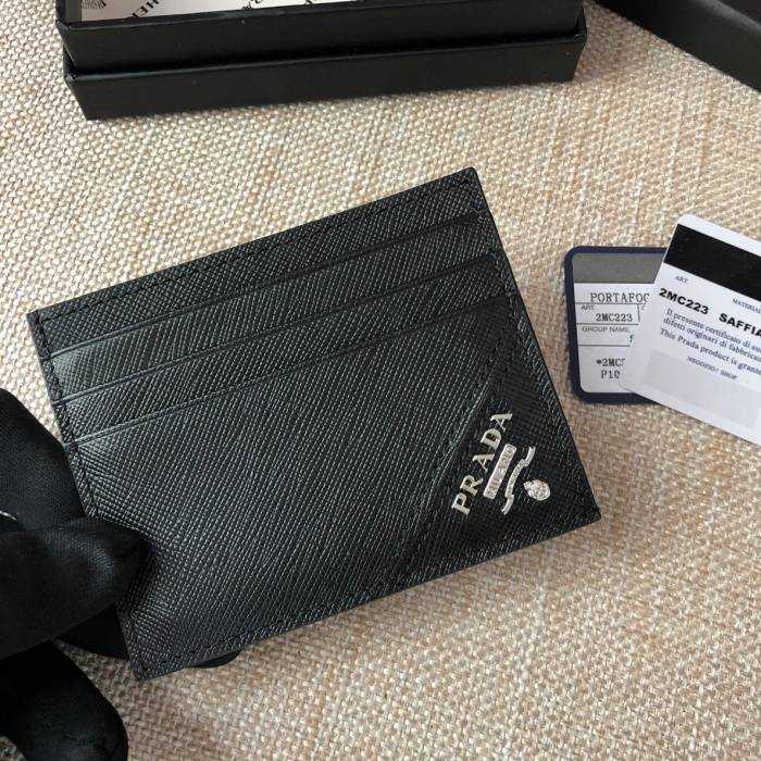 프라다 사피아노 카드지갑 2MC223 | 10 x 8cm