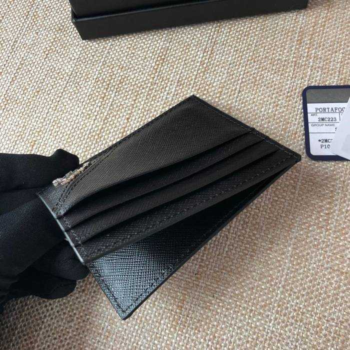 프라다 사피아노 카드지갑 2MC223 | 10 x 8cm