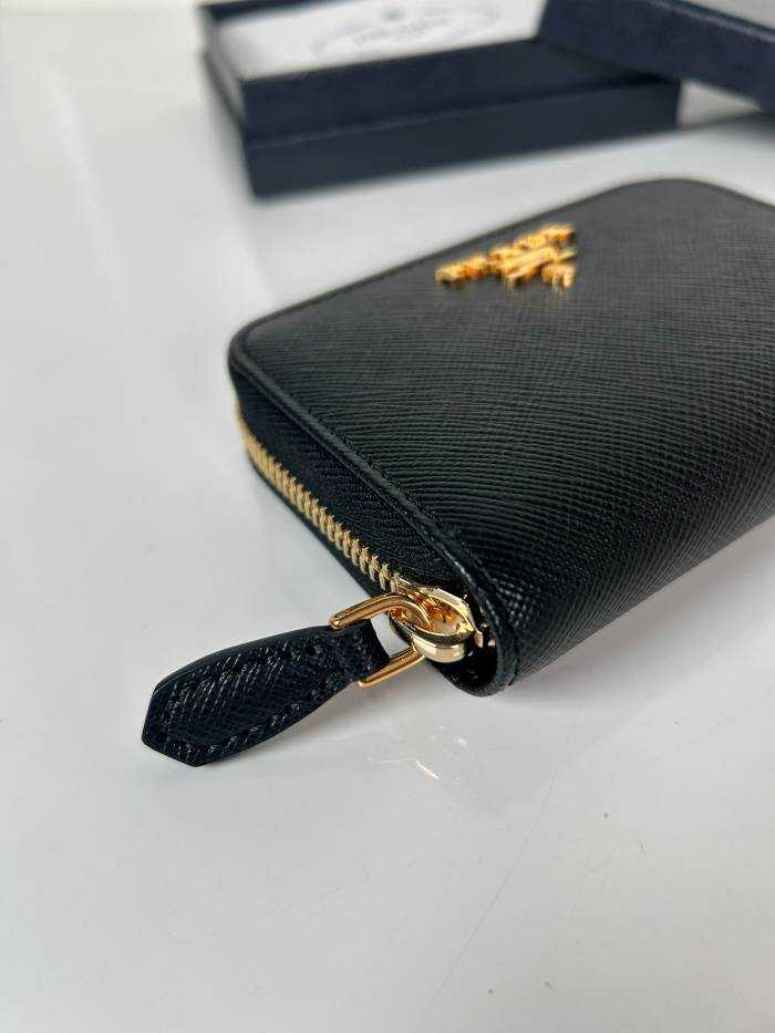 프라다 사피아노 지퍼 카드지갑 1MM268 | 11 x 7.5cm