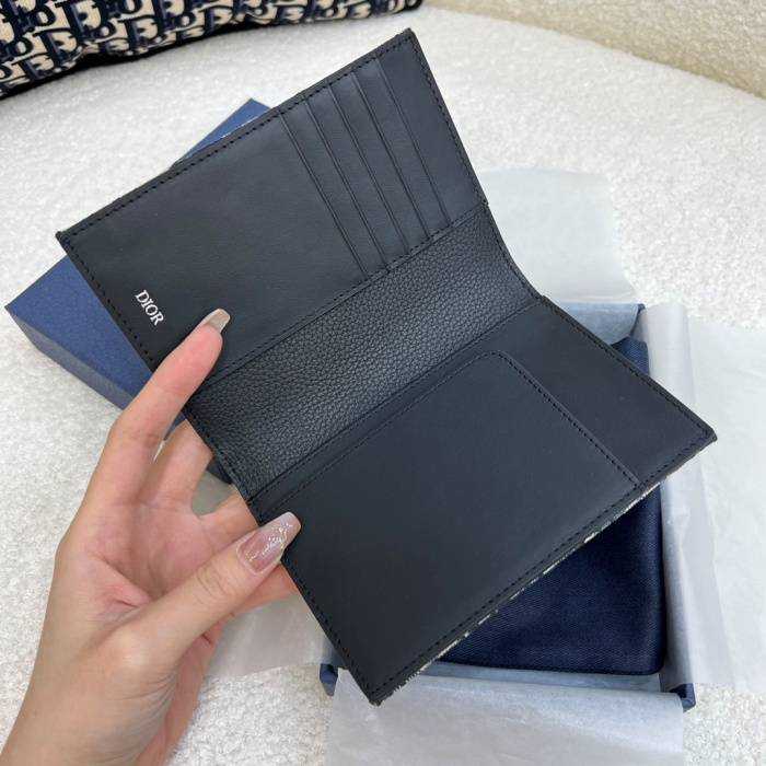 디올 오블리크 여권지갑 | 10 x 13.3cm