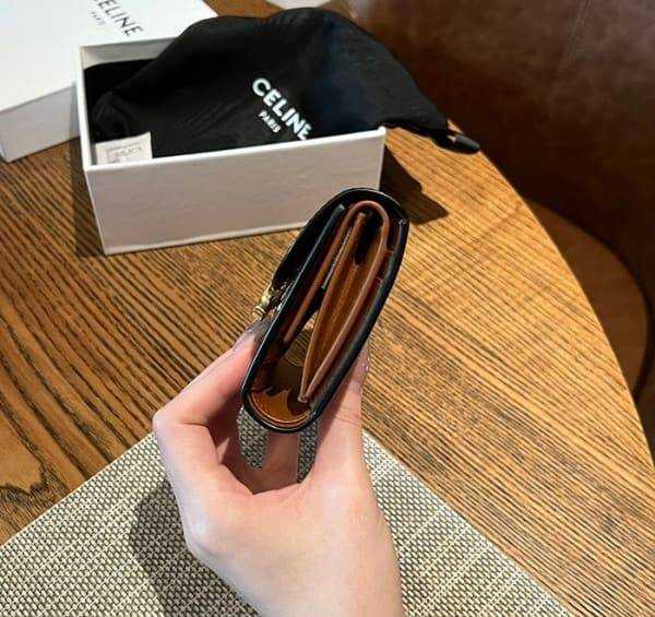셀린느 트리오페 캔버스 3단 지갑 | 10.5 x 9 x 3.3cm
