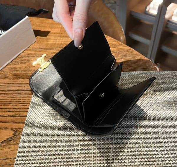 셀린느 트리오페 캔버스 3단 지갑 | 10.5 x 9 x 3.3cm