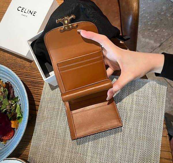 셀린느 트리오페 캔버스 3단 지갑 | 10.5 x 9 x 3.3cm