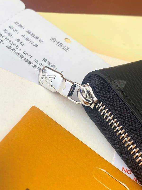 루이비통 라운드 지퍼 동전 카드지갑 M61662 | 7.5 x 11.5 x 2cm