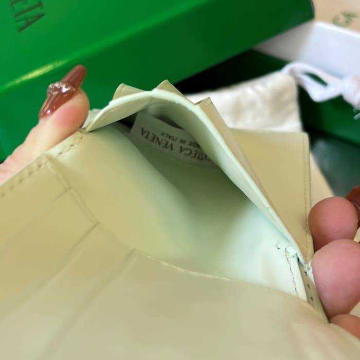 보테가 인트레치아토 폴더형 반지갑 649603 글레이셔블루 | 11.5 x 9.5 x 1cm