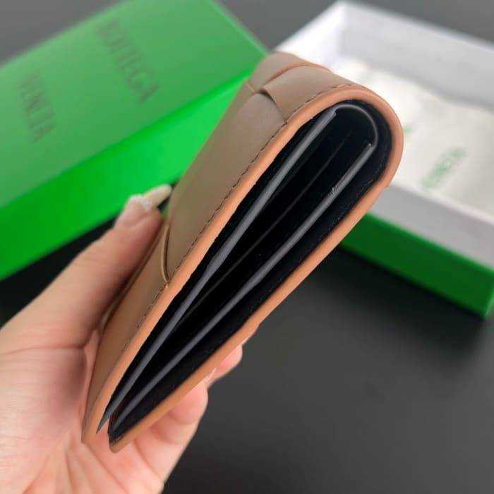 보테가 인트레치아토 폴더형 반지갑 649603 내부스페이스그레이 | 11.5 x 9.5 x 1cm