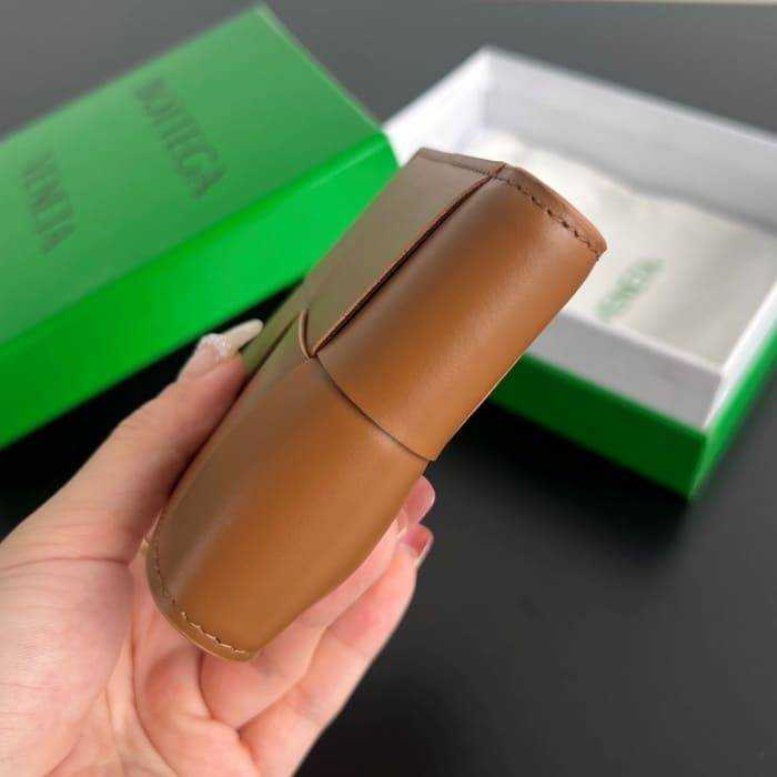 보테가 인트레치아토 폴더형 반지갑 649603 내부스페이스그레이 | 11.5 x 9.5 x 1cm