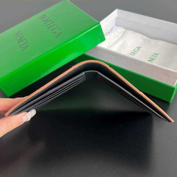 보테가 인트레치아토 폴더형 반지갑 649603 내부스페이스그레이 | 11.5 x 9.5 x 1cm