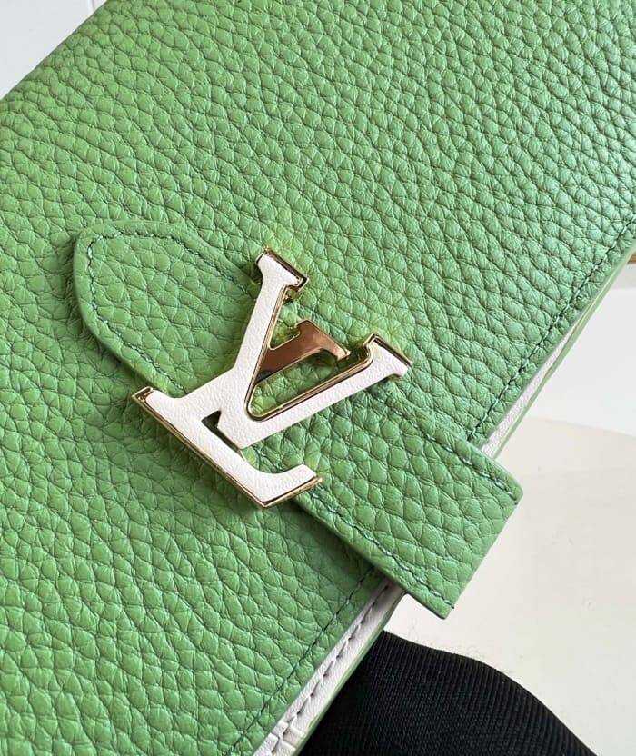 루이비통 카퓌쉰 윌릿 장지갑 M82441 | 10 x 19 x 1.7cm