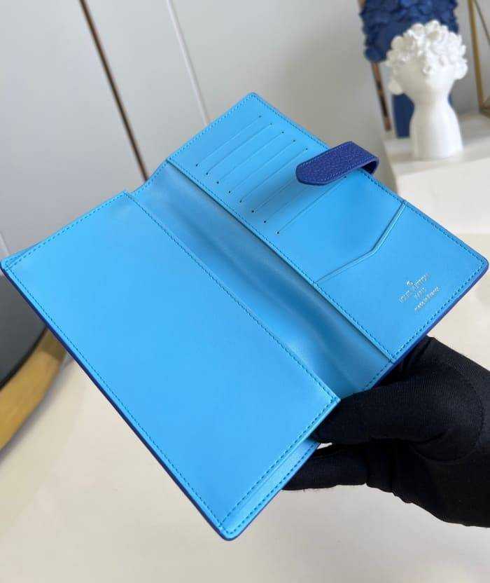 루이비통 버티컬 윌릿 장지갑 M82512 | 10 x 19 x 1.7cm