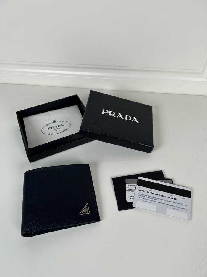 프라다 사피아노 다크블루 반지갑 2M0513 | 11 x 9.5cm