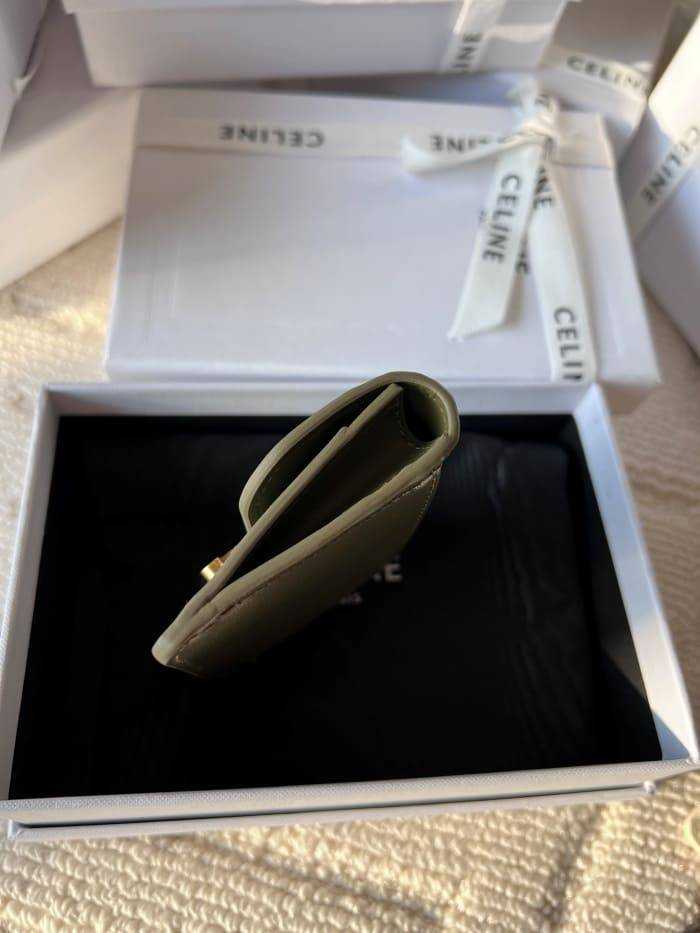 셀린느 트리오페 카드지갑 10I583 | 10.5 x 7 x 1cm