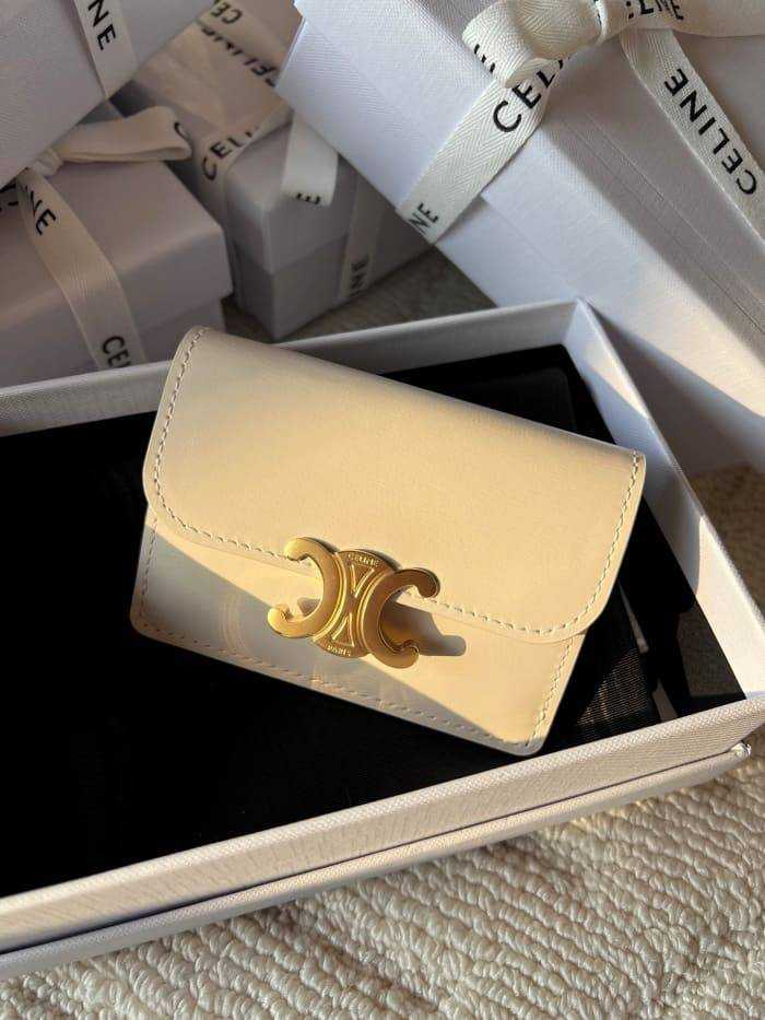 셀린느 트리오페 카드지갑 10I583 | 10.5 x 7 x 1cm