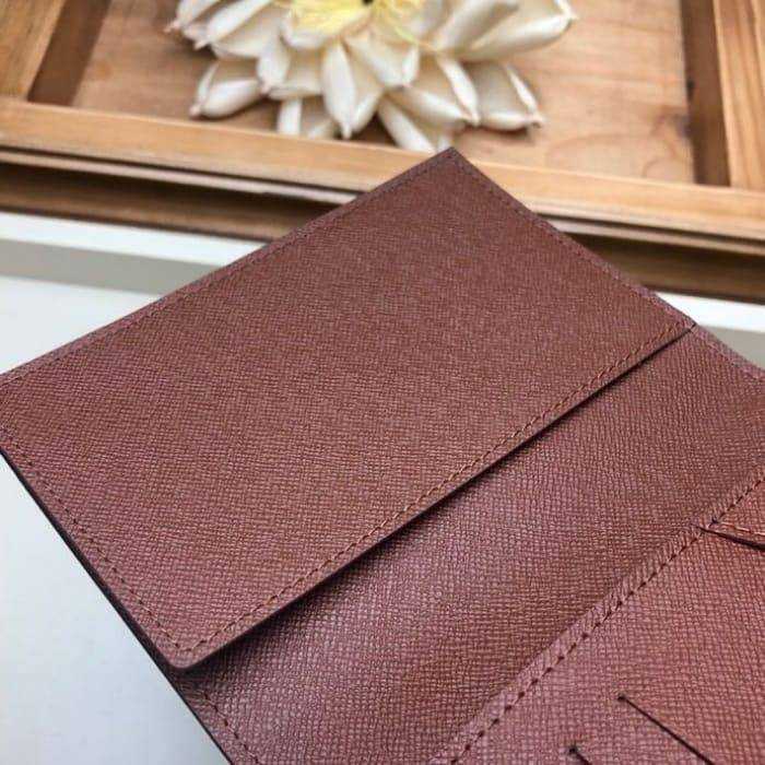 루이비통 모노그램 여권지갑 카드지갑 M64502 | 10 x 14 x 2.5cm